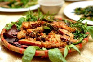 Nhà Hàng Làng Rừng