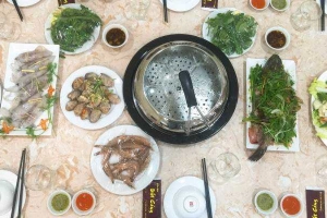 Nhà Hàng Lẩu Hơi Đất Cảng