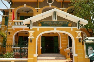 Nhà Hàng Les Jardins De La Carambole - Ẩm Thực Pháp