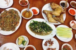 Nhà Hàng Long Gà