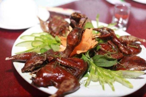 Nhà Hàng Mường Vang