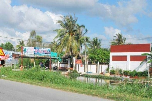 Nhà Hàng Phố Xa