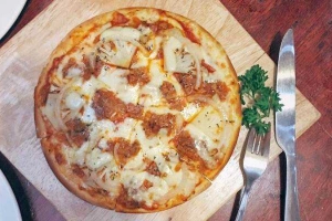 Nhà Hàng Pizza & Beefsteak Chi