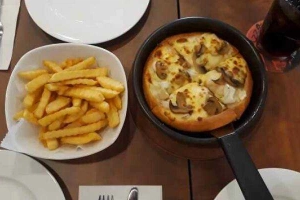 Nhà Hàng Pizza Hut - Vincom Shophouse