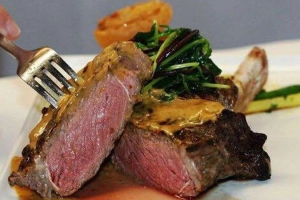 Nhà Hàng Steakhouse 17