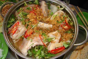 Nhà Hàng Suối Bia - Cơm & Lẩu