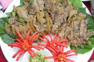 Nhà Hàng Tây Bắc - Hoàng Quốc Việt