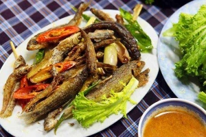 Nhà Hàng Tuyết Trang