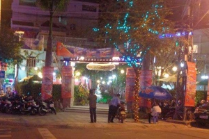 Nhà Hàng Việt Restaurant