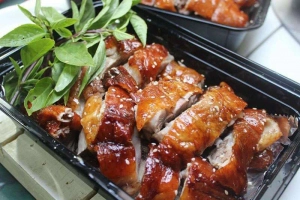 Nhà Hàng Vịt Cỏ Thuận Yến - Cách Mạng Tháng 8