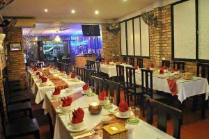 Nhà Hàng Waterland Restaurant - Bar & Cafe