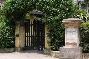 Nhà Lưu Niệm Chủ Tịch Hồ Chí Minh