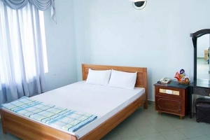 Nhà nghỉ Mười Mắn