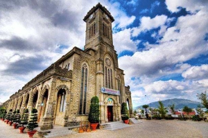 Nhà Thờ Chánh Tòa Kitô Vua - Nguyễn Trãi