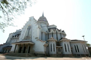 Nhà Thờ Dòng Chúa Cứu Thế