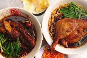 Quán Ăn Nhã Vân - Mì Vịt Tiềm Sủi Cảo