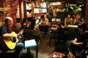 Nhạc Cafe - Hàng Thùng