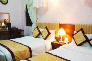 Nhật Tân Hotel