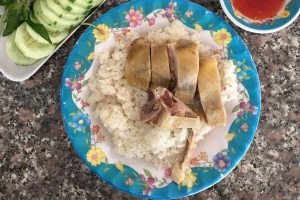 Nhật Tiến - Cơm Bình Dân
