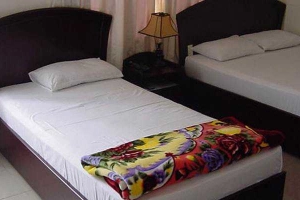 Nhiệt Đới Hotel
