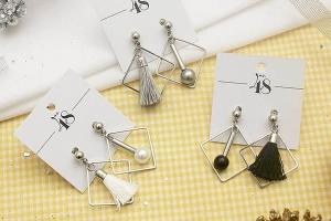 NO.48 - Accessories & Bags