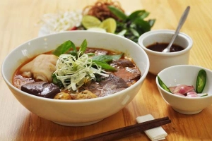 Quán Ăn O Lê - Bún Bò Huế