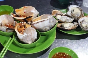 Quán Ăn Ốc Những Người Bạn - Nguyễn Văn Luông