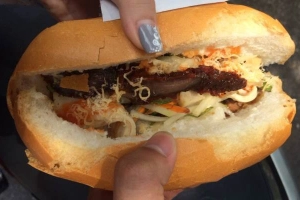 Quán Ăn Ông Già Bách Khoa - Bánh Mì & Bánh Bao