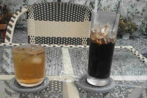 Paris Cafe & Tea