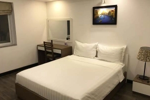 Pearl Service Apartment