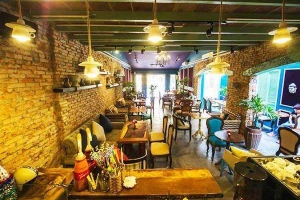 Petit Four Cafe - Nguyễn Thị Minh Khai