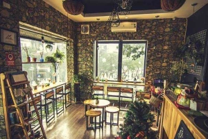 Petit Jardin Cafe