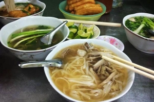Quán Ăn Phở Bát Sứ - Phở Gà, Bún Mọc, Phở Bò