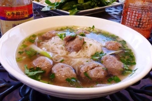 Quán Ăn Phở bò gia truyền Cồ Chiến - Pháo Đài Láng