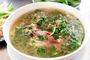 Quán Ăn Phở Đường Ray