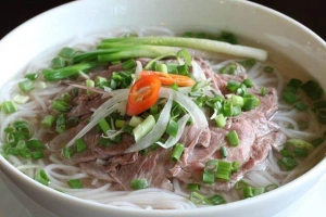 Quán Ăn Phở Huỳnh Trâm - Quốc Lộ 13