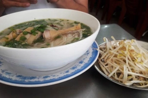 Quán Ăn Phở Tân Hà Nội - Đặc Sản Gà Ta