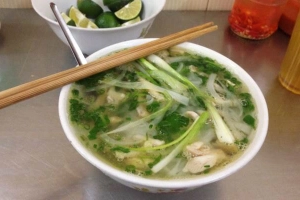 Quán Ăn Phở Tuấn - Phở Bò, Gà & Sốt Vang