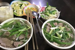 Quán Ăn Phở Tùng - Tên Lửa