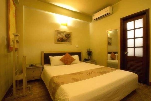 Phố Vắng 5 Hotel