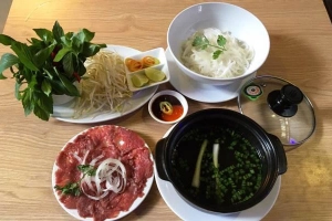 Nhà Hàng Phở Xe Lửa