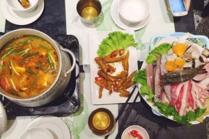Quán Ăn Phủi Quán - Lẩu & Nướng - Ngõ Hàng Bột
