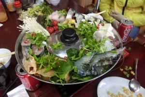 Phương Nam - Gà Tươi & Cơm Lẩu Hải Sản
