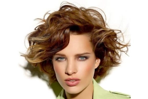 Phương Thúy Hair Salon - Chợ Khâm Thiên