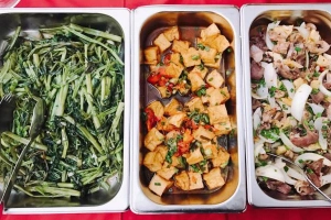 Quán Ăn Phương Trang - Cơm Bình Dân & Gà Chặt