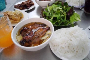 Quán Ăn Phương Vinh - Bún Chả & Nem Cuốn