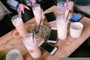 Pink - Coffee & Fastfood