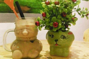Pink Coffee & Tea