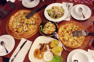 Nhà Hàng Pizza Hut - Vincom Maximark Cộng Hoà