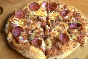 Nhà Hàng Pizza Hut - Phạm Hùng